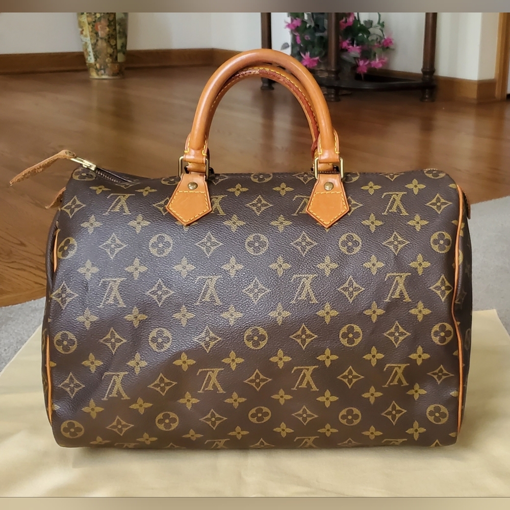 Louis Vuitton Monogram Speedy 35 Handbag - Picture 3 of 16